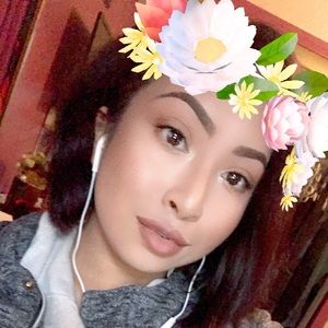 Meet your Posher, Paola